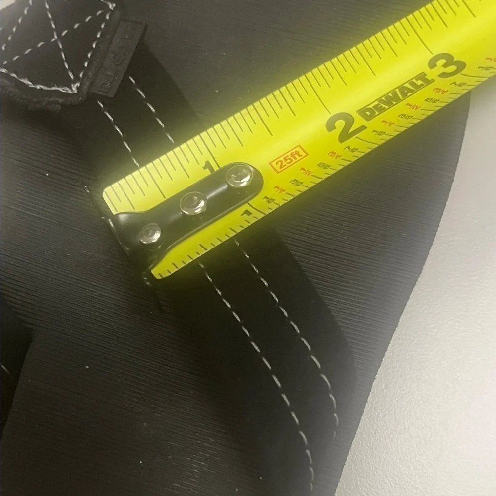 Quiksilver Men’s Black Flip-Flops size 9 / 9.5